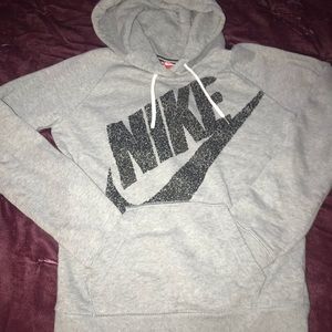 NIKE SWEATSHIRT